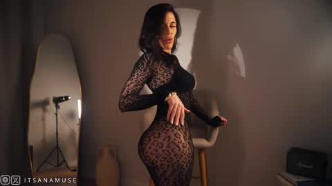 Snapshot of anamuse chatting on November 2025 09:47:01 PM Ana online show from November 2025 09:47:01 PM