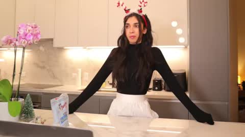 Snapshot of anastasiapetitegirll chatting on December 2024 12:44:02 AM Anastasia online show from December 2024 12:44:02 AM