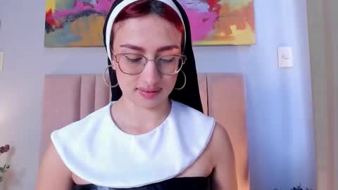 Andra Cyrus online show from October 2025 11:55:02 AM