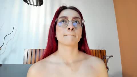 Andra Cyrus online show from December 2025 11:36:02 AM