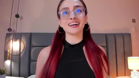 Andra Cyrus online show from February 2026 12:15:02 AM