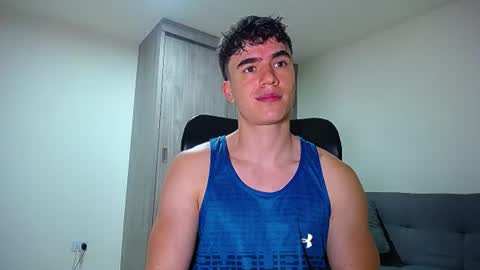 Snapshot of andre_parker chatting on June 2026 12:32:02 AM Andre Parker online show from June 2026 12:32:02 AM
