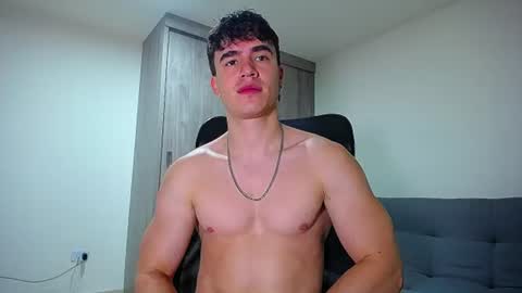 Snapshot of andre_parker chatting on June 2026 01:54:02 AM Andre Parker online show from June 2026 01:54:02 AM