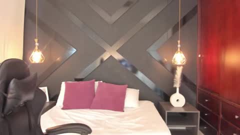 Snapshot of andre_soto_ chatting on February 2025 09:55:02 AM A N D R E online show from February 2025 09:55:02 AM