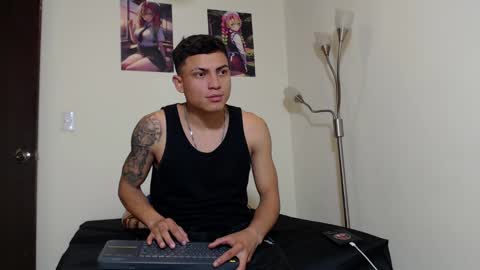 Snapshot of andre_stone22 chatting on December 2024 09:35:01 PM andre_stone22 online show from December 2024 09:35:01 PM