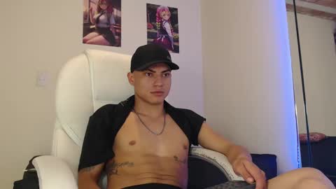 Snapshot of andre_stone22 chatting on December 2024 02:19:02 AM andre_stone22 online show from December 2024 02:19:02 AM