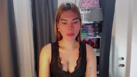 andrea06121998 online show from February 2026 12:05:02 PM