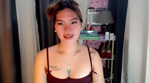 andrea06121998 online show from April 2026 12:43:02 PM