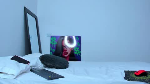 Andrea Cherry online show from October 2025 02:02:02 PM