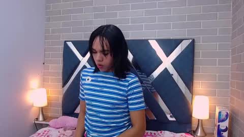 Snapshot of andrea_gill_ chatting on December 2024 12:52:02 PM Andres Gil online show from December 2024 12:52:02 PM