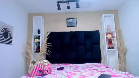 Snapshot of andrea_gill_ chatting on October 2025 01:31:02 PM Andres Gil online show from October 2025 01:31:02 PM