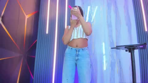 Snapshot of andrea_giraldo_ chatting on May 2026 10:07:01 PM Andrea online show from May 2026 10:07:01 PM