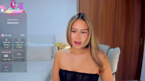 Snapshot of andrea_martini_ chatting on September 2025 12:11:01 AM andrea online show from September 2025 12:11:01 AM