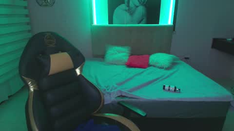 Andrea Ramos online show from February 2025 11:48:01 PM