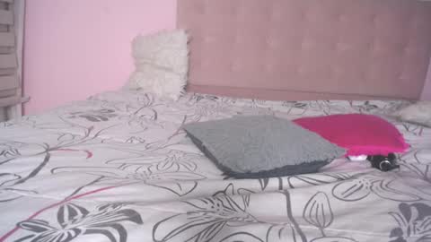 Andrea Ramos online show from September 2025 12:15:01 PM