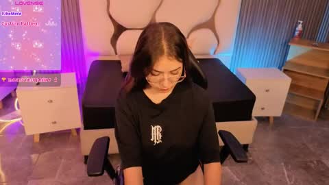 Snapshot of andrea_tay1 chatting on June 2026 11:21:01 AM andrea_tay1 online show from June 2026 11:21:01 AM