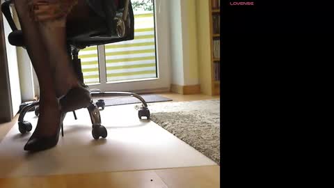 Andrea TV online show from October 2025 07:17:02 AM