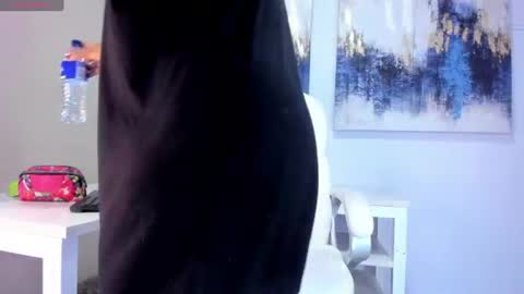 Andrea Zoelins online show from June 2026 02:37:02 PM