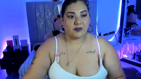 Snapshot of andreaakinky chatting on December 2025 08:09:01 AM andreaakinky online show from December 2025 08:09:01 AM