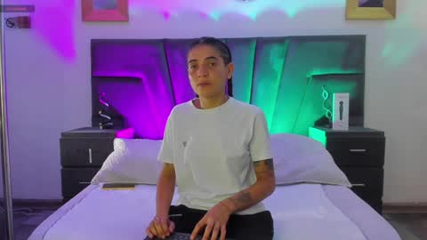 Snapshot of andreaandkarina chatting on January 2025 12:50:02 PM Andrea Karina online show from January 2025 12:50:02 PM