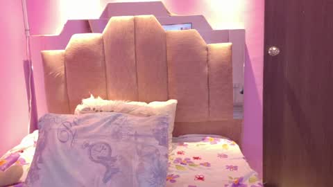 Snapshot of andreasweet2 chatting on May 2026 08:37:02 PM A n d r e a S w e e t online show from May 2026 08:37:02 PM