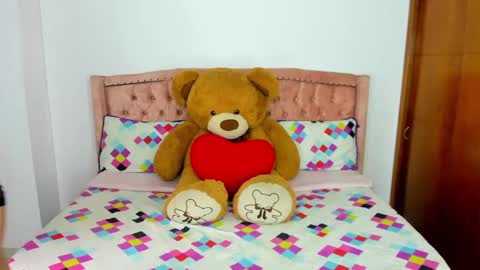 Snapshot of andreaytatyts chatting on October 2025 02:03:01 PM Andrea Y Taty online show from October 2025 02:03:01 PM