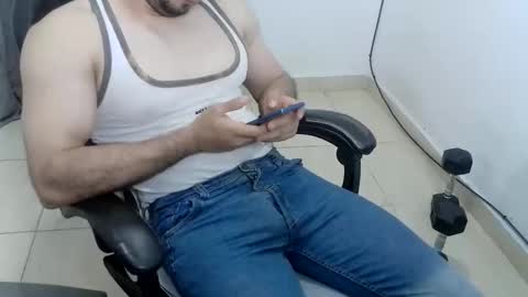 andres180950734 online show from April 2026 11:27:01 PM