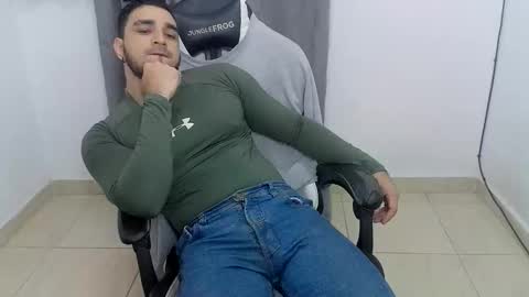 andres180950734 online show from May 2026 11:21:01 PM