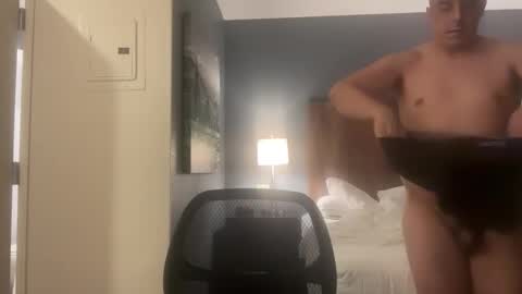 Snapshot of andres22uio chatting on December 2025 12:08:01 AM andres22uio online show from December 2025 12:08:01 AM