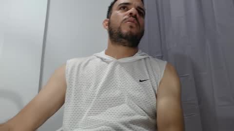 Snapshot of andres_blanco_ chatting on October 2025 11:10:01 AM i am Andres online show from October 2025 11:10:01 AM