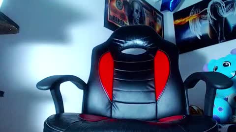 Andrs   o online show from October 2025 11:56:02 PM