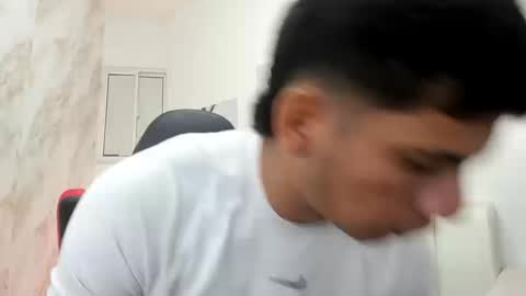 Snapshot of andres_stud chatting on September 2025 04:47:01 AM andres_stud online show from September 2025 04:47:01 AM