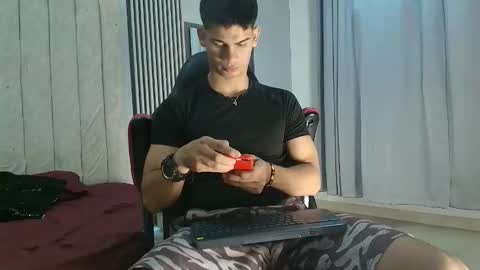 Snapshot of andres_stud chatting on September 2025 04:17:02 AM andres_stud online show from September 2025 04:17:02 AM