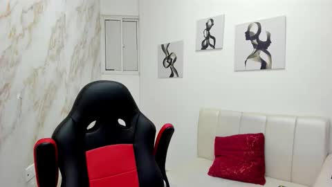 Snapshot of andres_stud chatting on October 2025 04:23:02 AM andres_stud online show from October 2025 04:23:02 AM