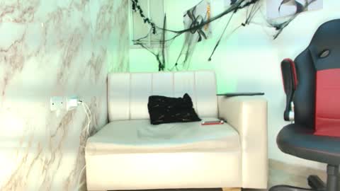 Snapshot of andres_stud chatting on November 2025 04:47:01 AM andres_stud online show from November 2025 04:47:01 AM