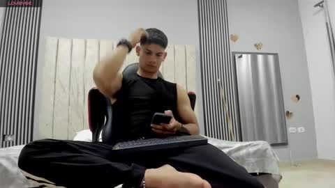 Snapshot of andres_stud chatting on February 2026 04:42:02 AM andres_stud online show from February 2026 04:42:02 AM