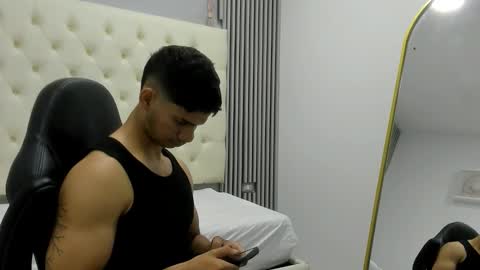 Snapshot of andres_stud chatting on March 2026 03:22:02 AM andres_stud online show from March 2026 03:22:02 AM