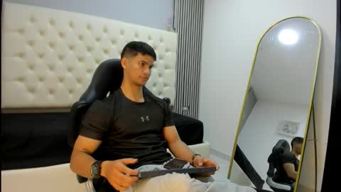 Snapshot of andres_stud chatting on March 2026 03:54:01 AM andres_stud online show from March 2026 03:54:01 AM
