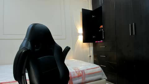 andres_stud online show from April 2026 03:21:02 AM