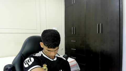 andres_stud online show from May 2026 04:07:02 AM