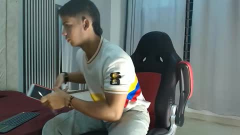 ANDRES  online show from September 2025 04:28:02 AM