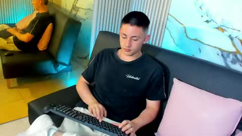 andres_tay online show from May 2026 07:19:01 PM