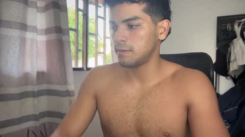 Snapshot of andres_vargas_ chatting on September 2025 09:36:01 PM Andres online show from September 2025 09:36:01 PM