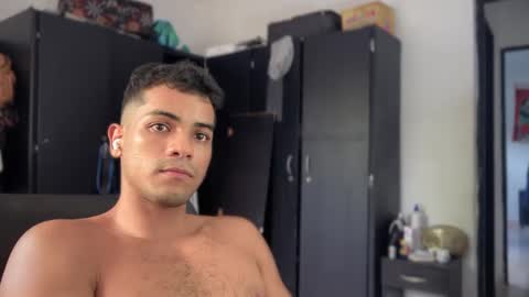 Snapshot of andres_vargas_ chatting on September 2025 08:23:02 PM Andres online show from September 2025 08:23:02 PM