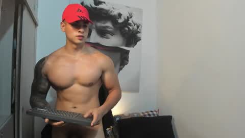 Snapshot of andresmuscle_ chatting on December 2024 11:57:02 PM Felipe online show from December 2024 11:57:02 PM