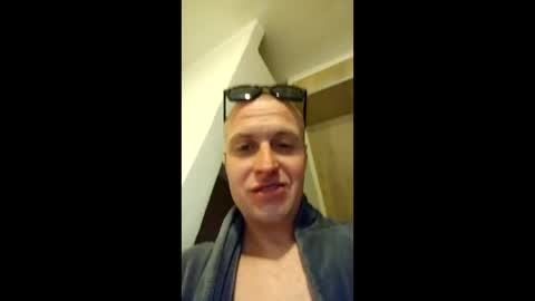 andrew3356577 online show from May 2026 04:31:02 AM