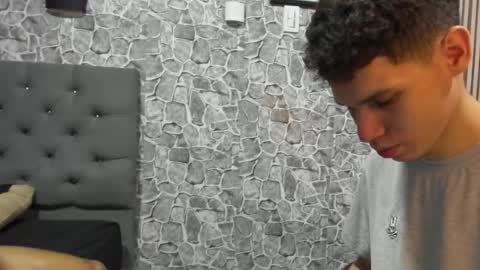 andrew_2811 online show from October 2025 11:05:02 PM