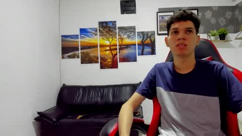 andrew_2811 online show from December 2025 09:05:01 AM