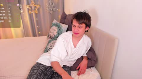 Andrew online show from December 2024 12:49:01 PM