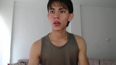 Snapshot of andrew_courtz chatting on December 2025 08:25:02 PM Andrew Courtz online show from December 2025 08:25:02 PM